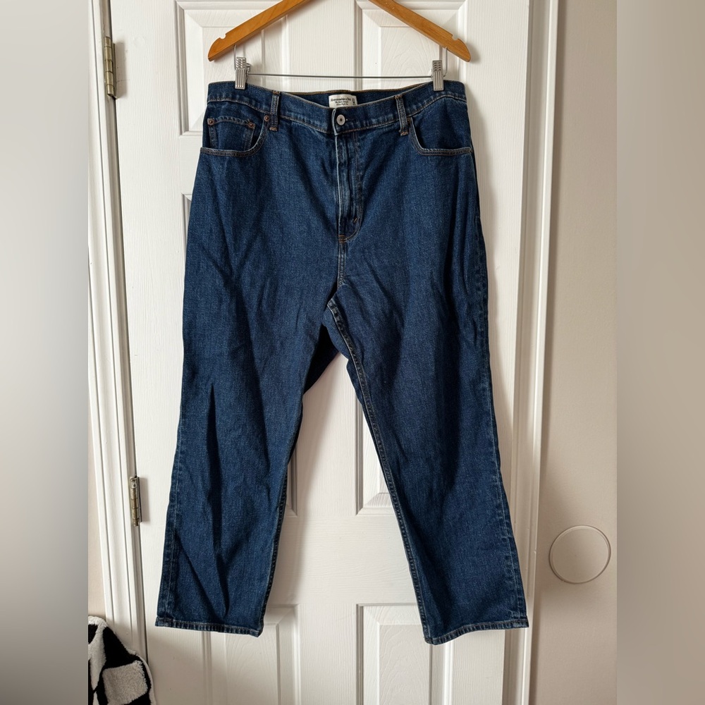 Abercrombie & Fitch Curve Love Ultra High Rise Ankle Straight Jean
